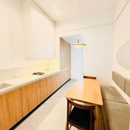 Apartment в центрі